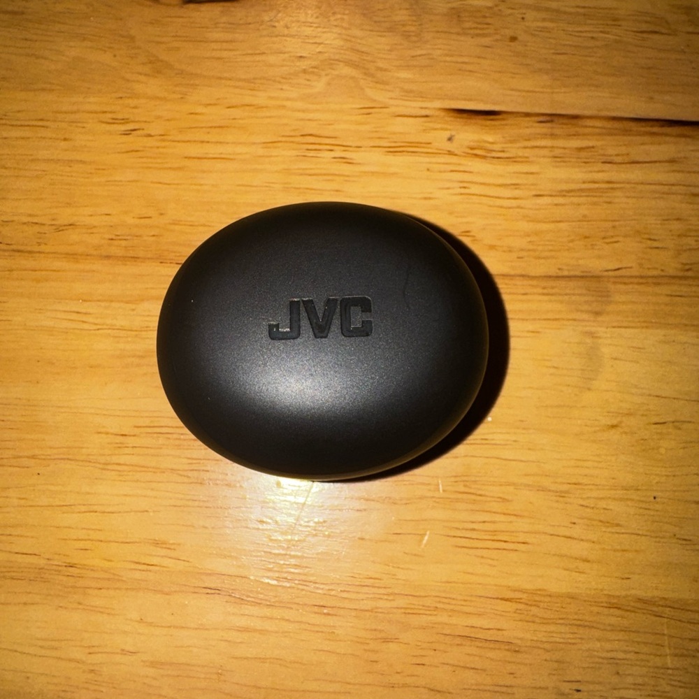 JVC Wireless Earbuds - Picture 2 of 5
